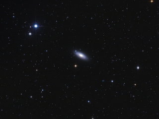 NGC 2841 a pelyhes galaxisok prototípusa 