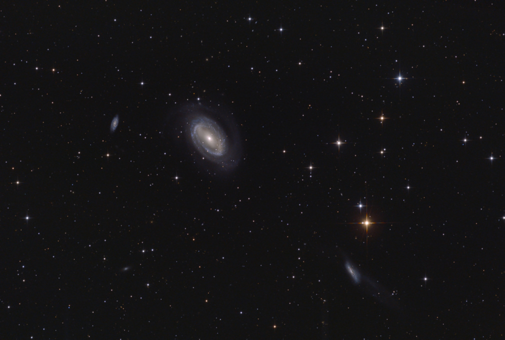 Galaxis testvérek Bereniké Hajában - NGC 4725, NGC 4747 és NGC 4712
